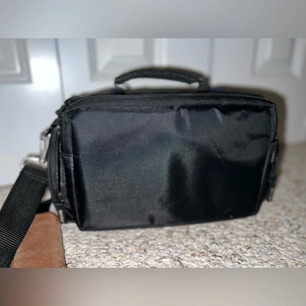 Case Logic Professional Camera Case Storage with Messenger Strap
